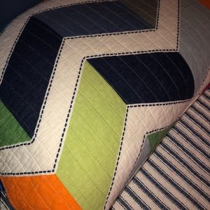 Reversible twin quilt